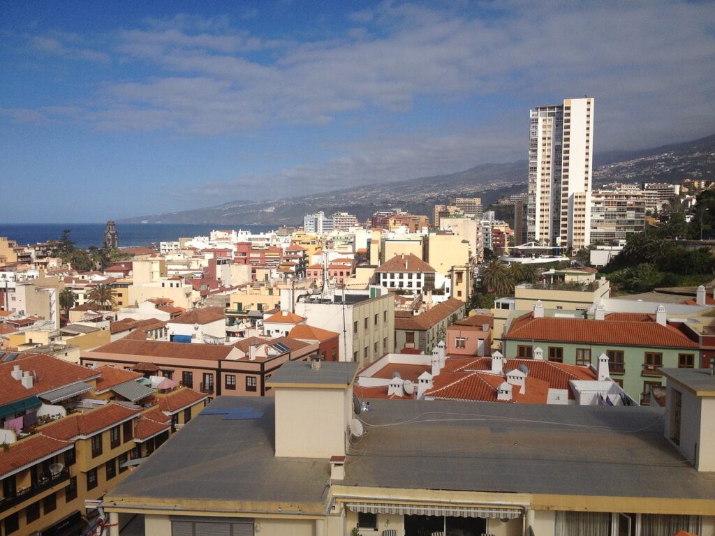 5 best places to live in Las Palmas- city